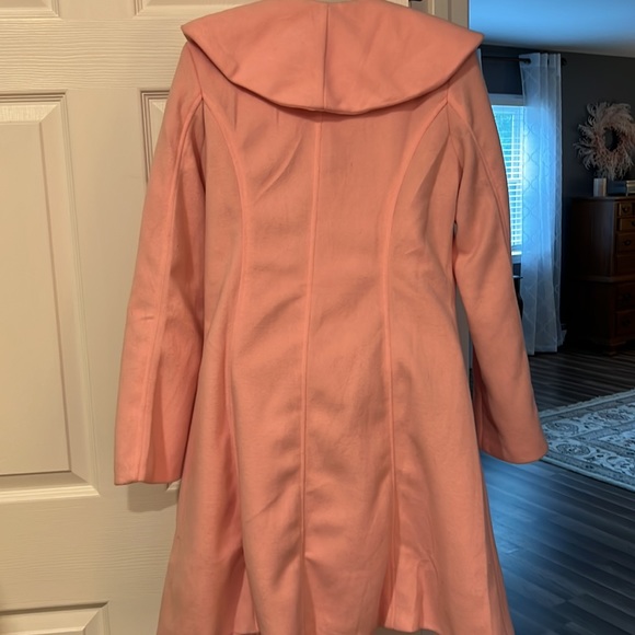 Pink coat - Picture 2 of 2
